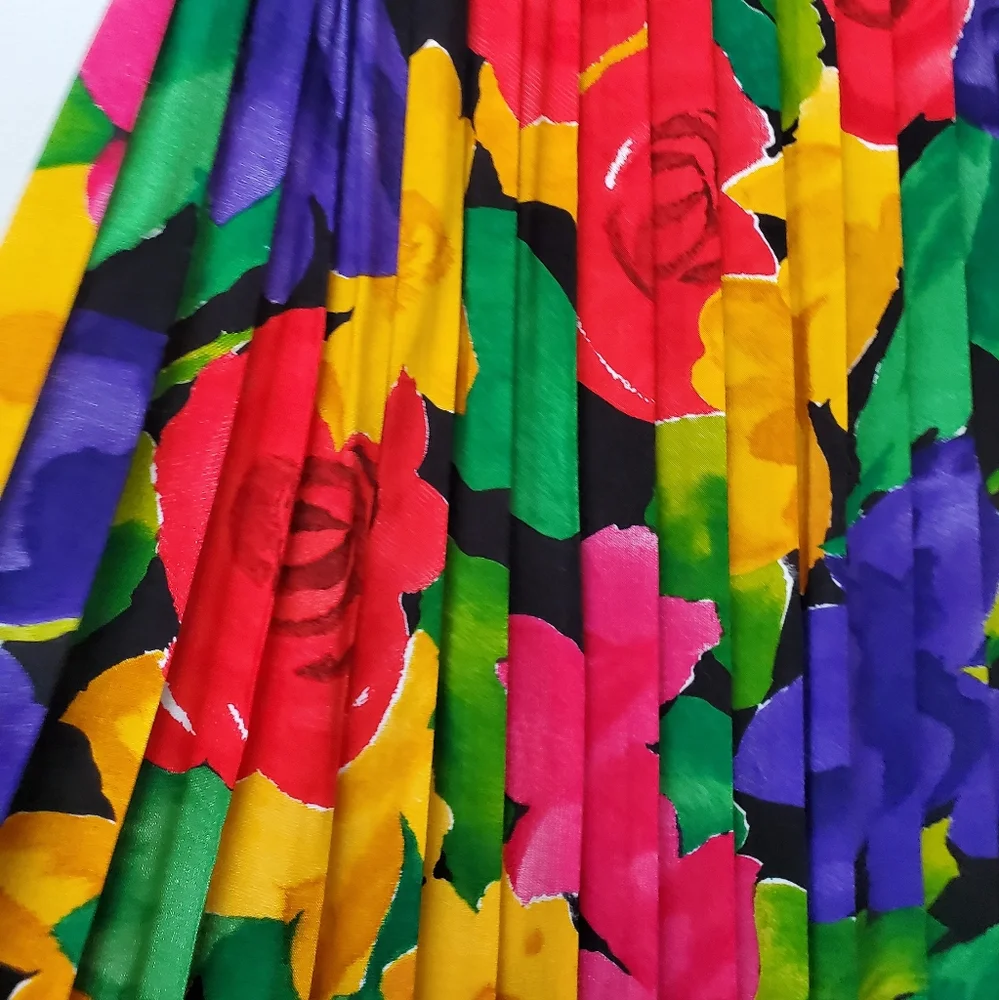 VTG Petite Sophisticated Illustrations Multicolor Pleated Floral Boho Skirt Sz M